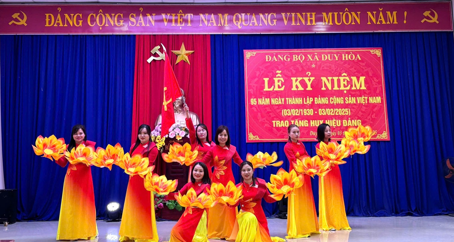 Đảng bộ xã Duy Hòa tổ chức Lễ kỷ niệm 95 năm Ngày thành lập Đảng Cộng sản Việt Nam (03/02/1930 - 03/02/2025)